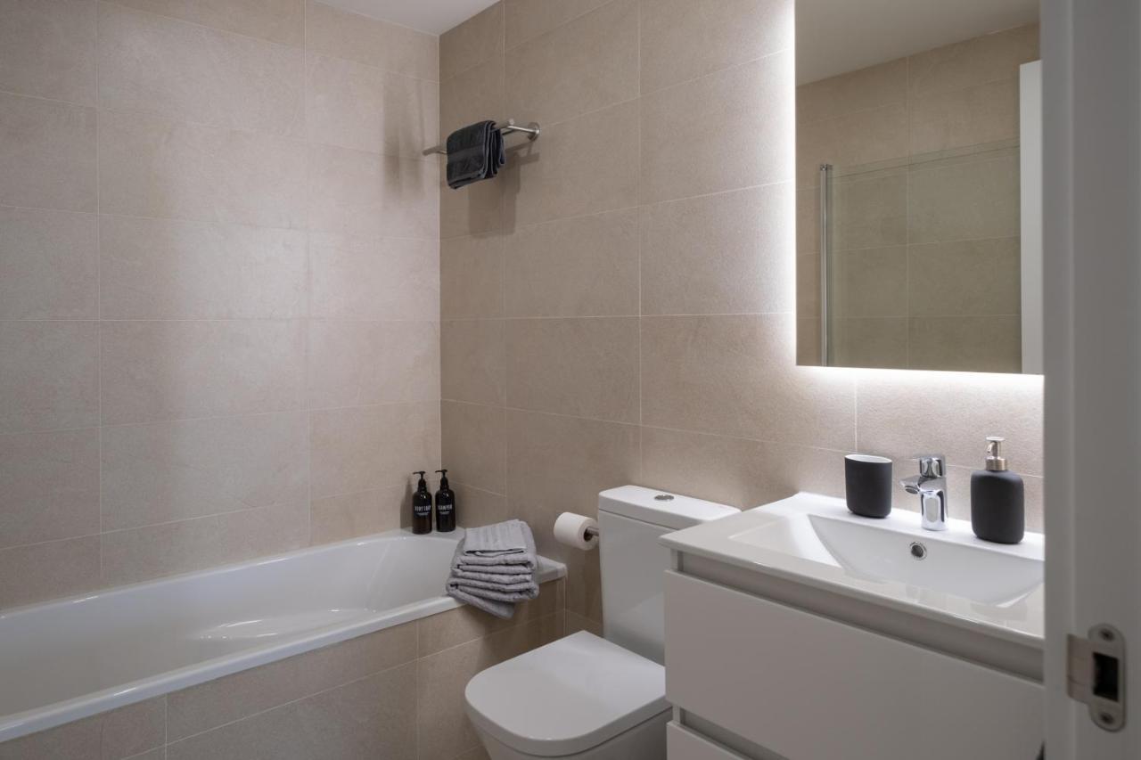 Appartamento Alameda Deluxe Duplex Casco Antiguo Parking Siviglia Esterno foto